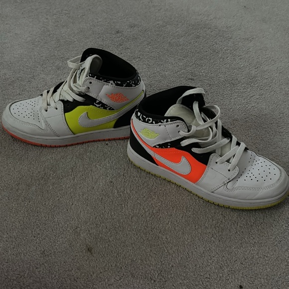 Jordan 1 Mid Composition Notebook Shoes - Picture 2 of 3